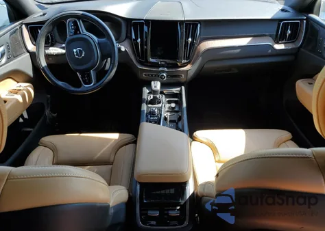 2021 Volvo Xc60 T5 Inscription из США, поврежденный, VIN YV4102RL6M1876016